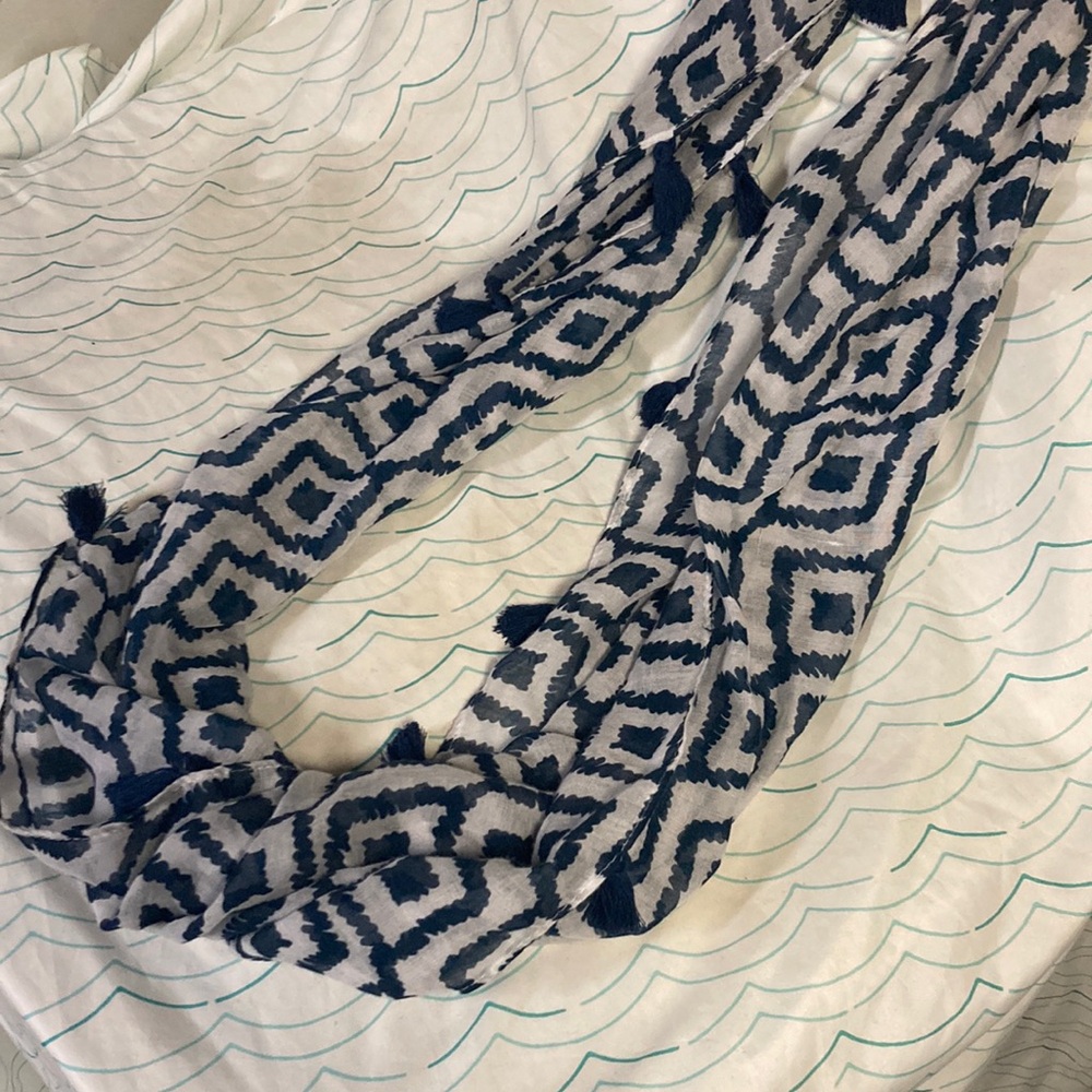 Scarf accessory